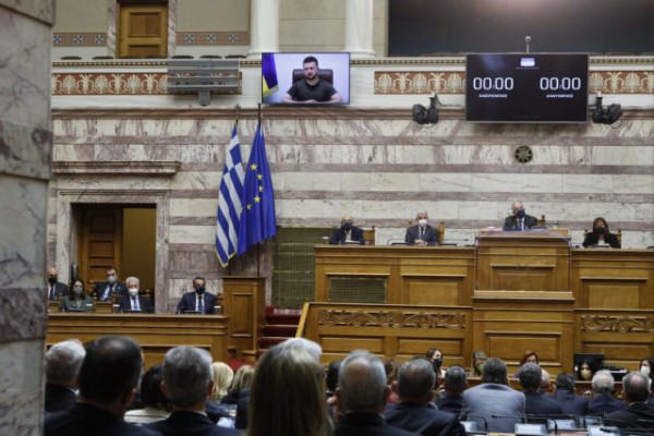 Πηγές προεδρίας Βουλής: Ενημερωθήκαμε δέκα λεπτά πριν ότι θα μιλήσει μαχητής του Αζόφ