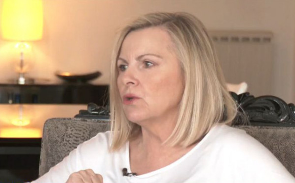 Άννα Χατζησοφιά: «Ήμουν 12 ετών όταν έμαθα ότι οι θείοι μου είναι οι βιολογικοί μου γονείς»