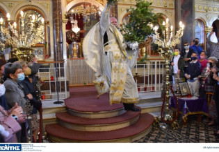 Χίος: Έκανε την πρώτη Ανάσταση ο «ιπτάμενος» ιερέας