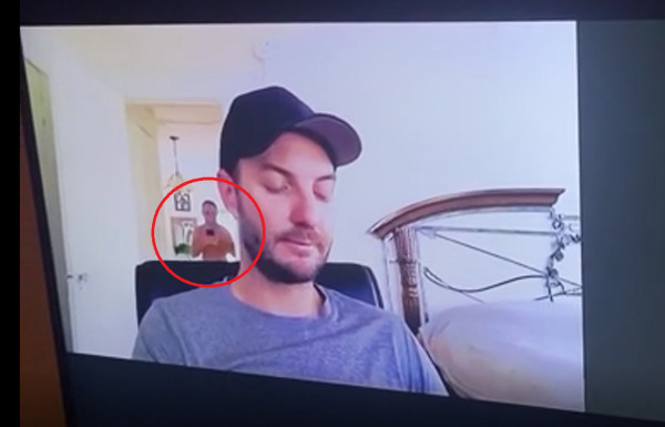 Άντρας εμφανίστηκε γυμνός σε Zoom meeting του συντρόφου του