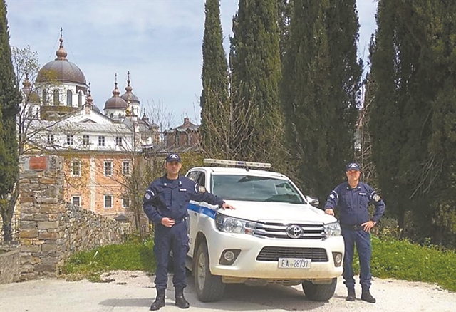 Παιχνίδια συμφερόντων στο Αγιον Ορος, στη σκιά του ουκρανικού πολέμου