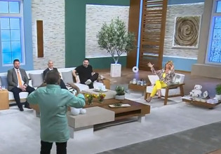 Ζήνα Κουτσελίνη: Απίστευτα πράγματα στην εκπομπή της – «Ντου» από τον Ανδρέα Μικρούτσικο