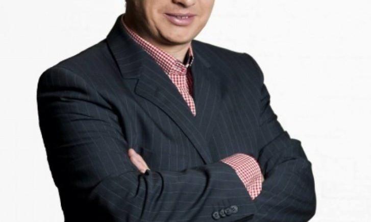 Σταύρος Νικολαϊδης: «Γιατί δεν μπορούμε να κάνουμε αστεία με τους βιασμούς;»