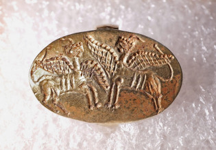 Χρυσό μυκηναϊκό δαχτυλίδι απίστευτης ομορφιάς επιστράφηκε στην Ελλάδα