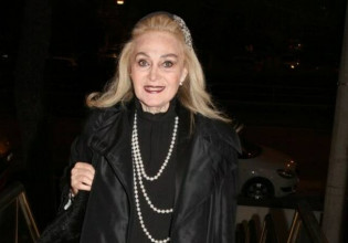 Νίνα Βλάχου: Το απίστευτο ποσό που πήρε για την πρώτη φωτογραφία του Ανδρέα Παπανδρέου με την Δήμητρα Λιάνη