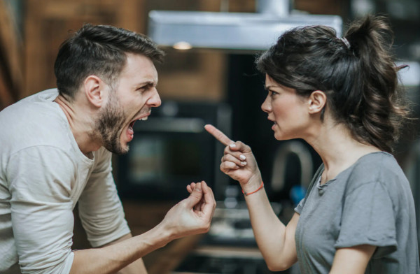 Τα ερωτικά σου πάνε… από το κακό στο χειρότερο; Τα ζώδια αποκαλύπτουν τι κάνεις λάθος