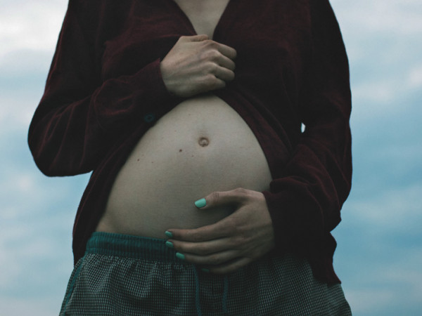Βρετανία: Το Εθνικό Σύστημα Υγείας μπλόκαρε χρήσιμες συμβουλές προς τρανς εγκύους