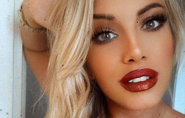 Έλενα Αθανασοπούλου στον σκηνοθέτη που κατηγορεί για βιασμό: Θέλω να δουλέψω πλέον χωρίς να φοβάμαι