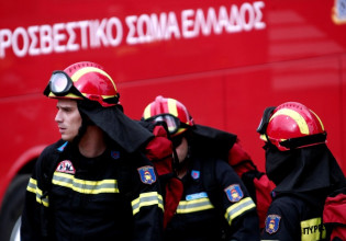 Συναγερμός στην Πυροσβεστική: Φωτιά σε διαμέρισμα στο Νέο Ψυχικό – Εντοπίστηκε γυναίκα χωρίς τις αισθήσεις της