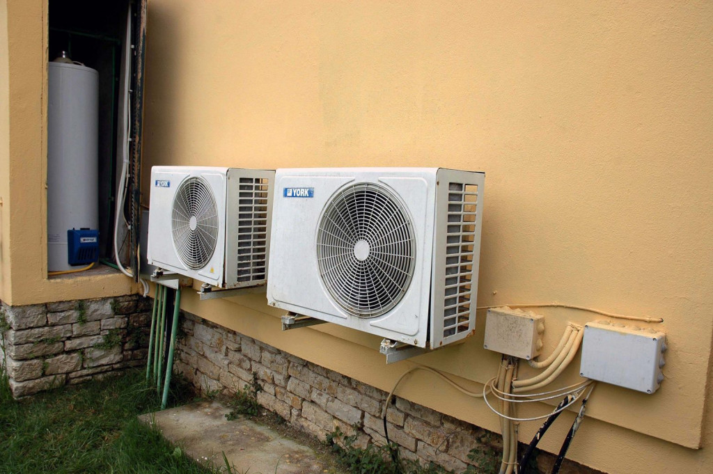 Σκρέκας: Στο δημόσιο θα υπάρξουν μέτρα εξοικονόμησης ενέργειας – Τι είπε για το ενδεχόμενο επιδότησης στα καύσιμα