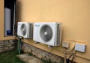 Σκρέκας: Στο δημόσιο θα υπάρξουν μέτρα εξοικονόμησης ενέργειας – Τι είπε για το ενδεχόμενο επιδότησης στα καύσιμα