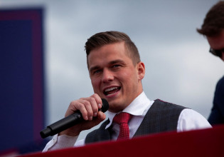 Μάντισον Κόθορν: Το νέο ομοφοβικό φυντάνι των Ρεπουμπλικανών