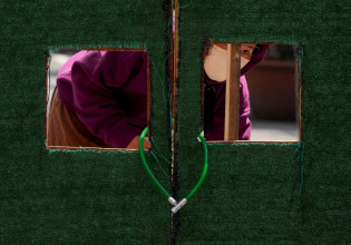 «Ανησυχώ για το μέλλον» – Ο κοροναϊός αφήνει εκατομμύρια Κινέζους άνεργους