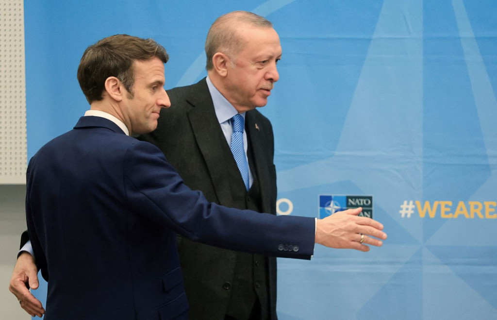 Μακρόν: Συνομίλησε με τον Ερντογάν – Ανακωχή ανάμεσα στους δύο ηγέτες;