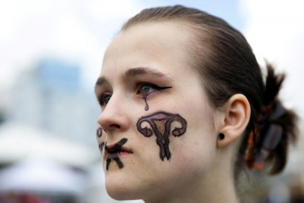 Μια γρήγορη ματιά στην απαγόρευση της άμβλωσης μέσα από τις εμπειρίες των γυναικών του Ελ Σαλβαδόρ