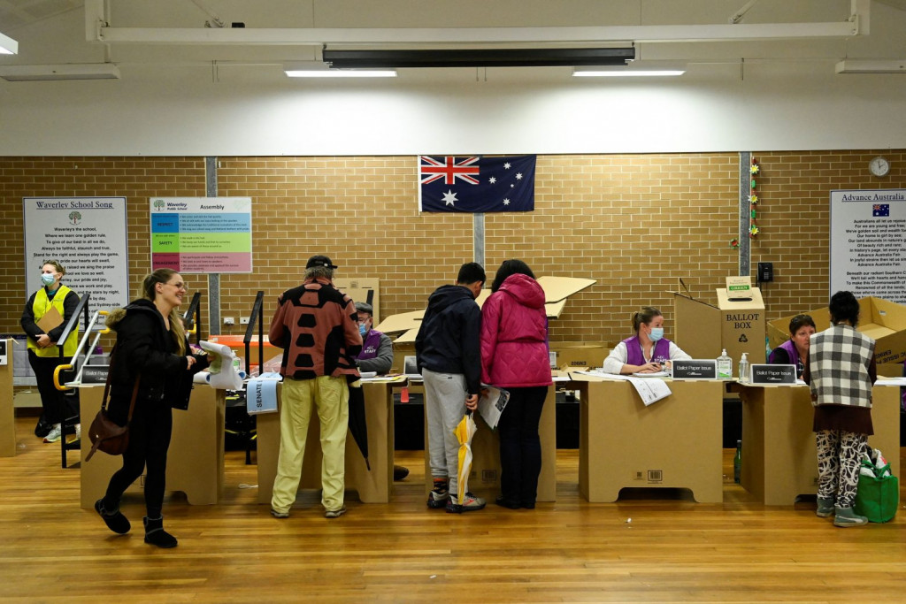 Αυστραλία: Ήττα για τους Συντηρητικούς στις εκλογές – Στοίχημα για τους Εργατικούς να σχηματίσουν κυβέρνηση