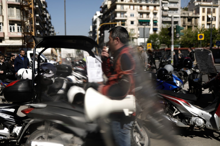 Επιτροπή Αγώνα Διανομέων: Στα κάγκελα οι νελιβεράδες για τις απλήρωτες βενζίνες