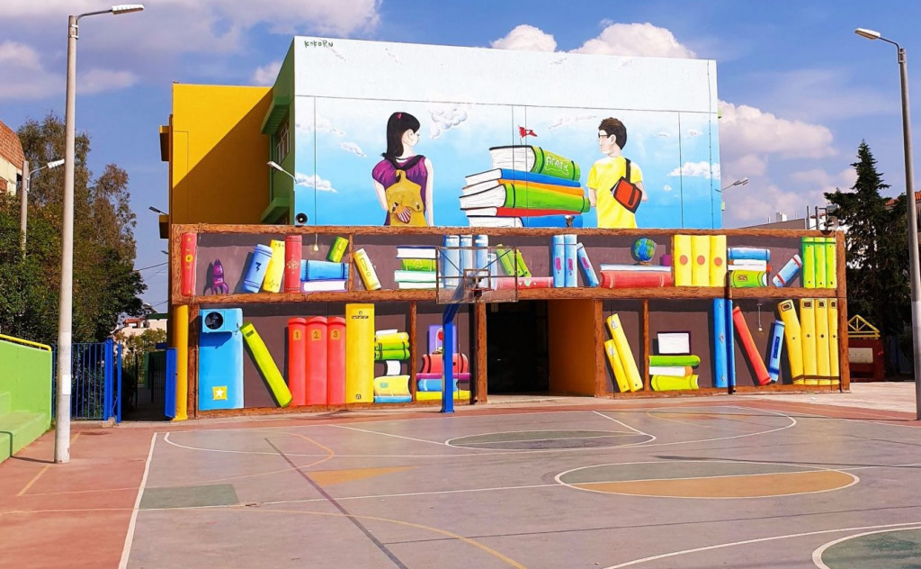 Το πολύχρωμο Δημοτικό σχολείο στα Ανω Λιόσια