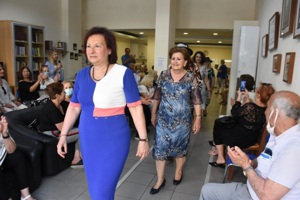 Σε επίδειξη μόδας συμμετείχαν μέλη των ΚΑΠΗ της Νέας Σμύρνης
