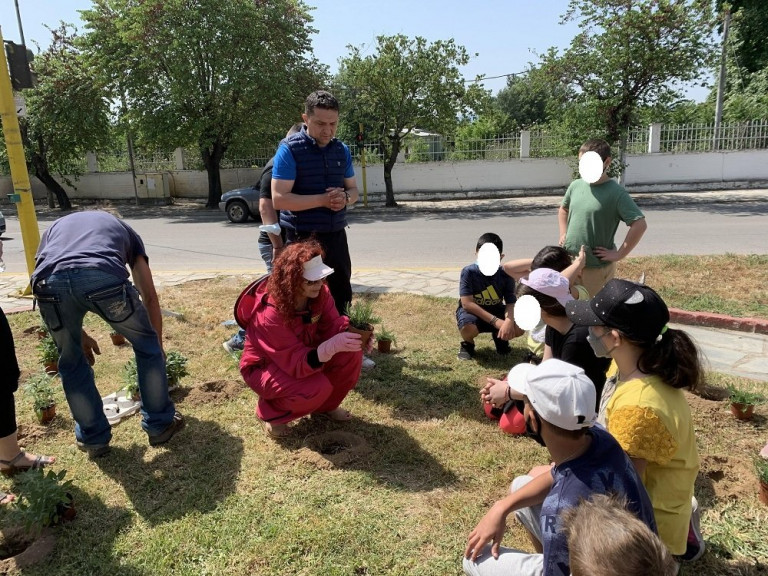 Μάθημα στη φύση για τους μαθητές σχολείου στο Λαγκαδά