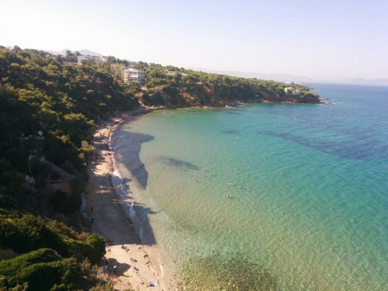 Απορρύπανση την Κυριακή σε Κόκκινο Λιμανάκι και Αργυρά Ακτή