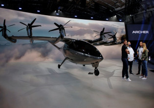 Ιπτάμενα ταξί: Κανονιστικό πλαίσιο για την αδειοδότηση πιλότων ετοιμάζουν οι ΗΠΑ