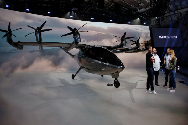 Ιπτάμενα ταξί: Κανονιστικό πλαίσιο για την αδειοδότηση πιλότων ετοιμάζουν οι ΗΠΑ