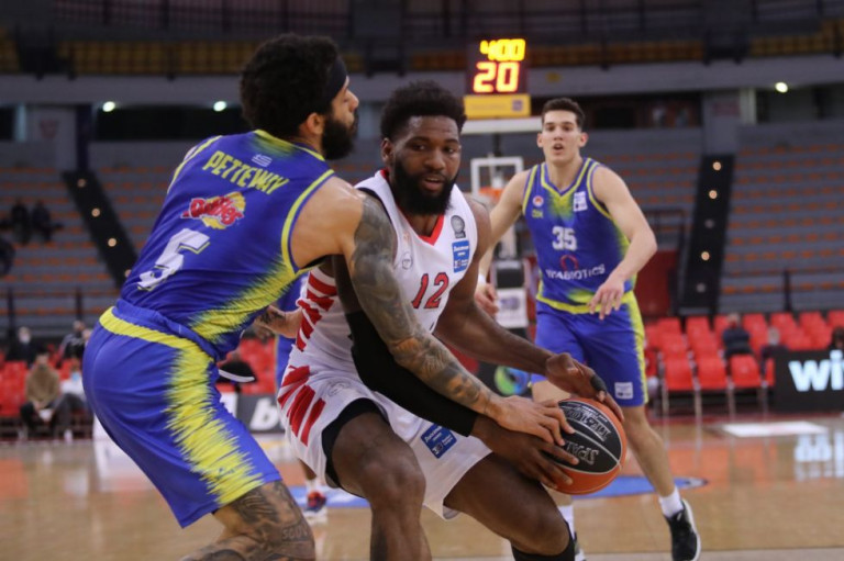 Ρίχνεται στη μάχη των πλέι-οφ ο Ολυμπιακός, μάχη στην Πάτρα ανάμεσα σε Προμηθέα και ΑΕΚ