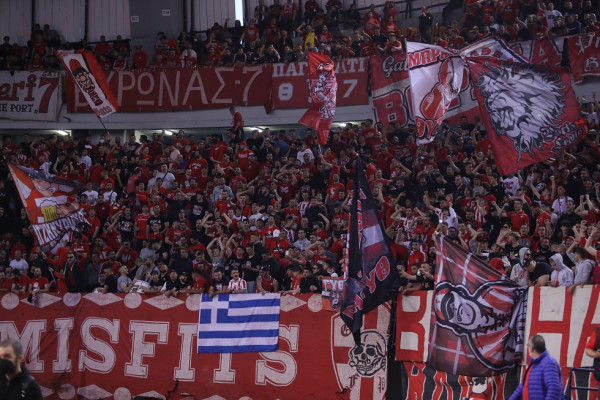 Θύρα 7: «Ο Ολυμπιακός για άλλη μια φορά έγραψε ιστορία σε ποδόσφαιρο και μπάσκετ» (pic)