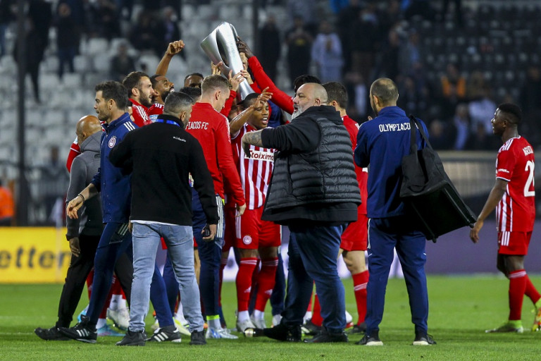 Super League: Ο Ολυμπιακός πρωταθλητής στο… εξοχικό του
