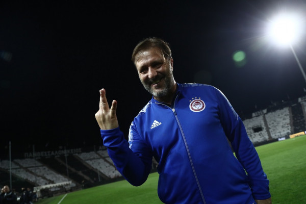 Το πορτογαλικό ποδόσφαιρο αποθεώνει τον Μαρτίνς [pic]