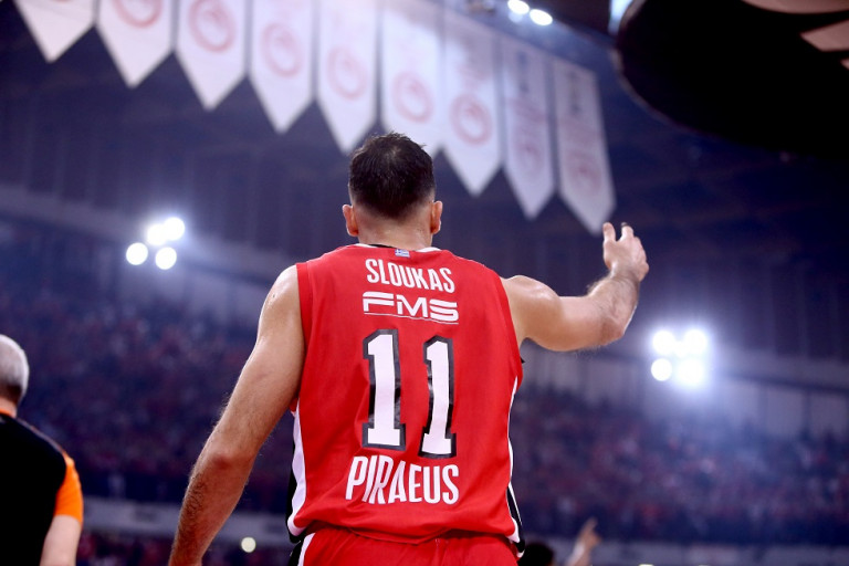 «Τρελαμένος» Σλούκας: «Θα σας δούμε όλους στο Βελιγράδι» [pic]