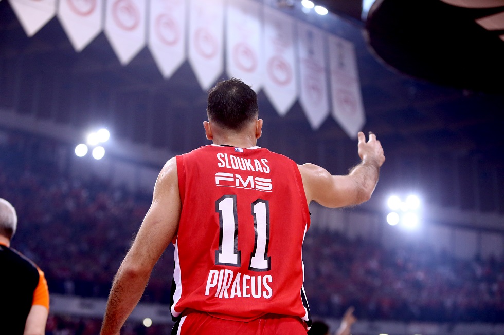 «Τρελαμένος» Σλούκας: «Θα σας δούμε όλους στο Βελιγράδι» [pic]