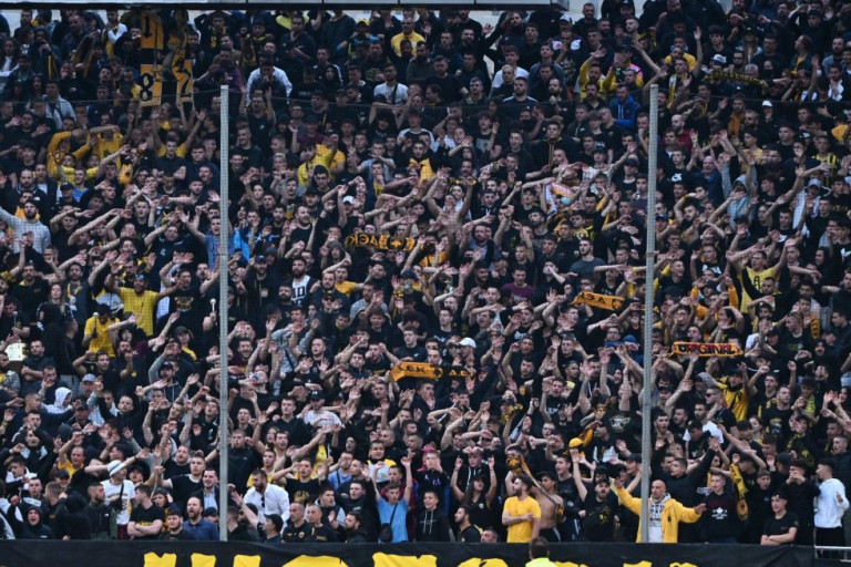 Χαμός στην ΑΕΚ: Στα Σπάτα οι οπαδοί