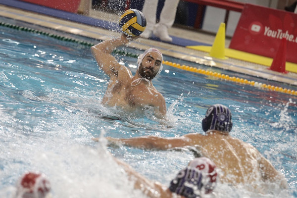 Έβαλε «πλώρη» για τελικό ο Ολυμπιακός (15-8)