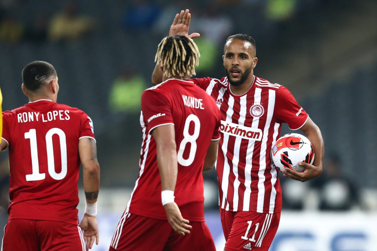 Και το σερί της «πελατειακής» σχέσης Ολυμπιακού – ΑΕΚ συνεχίζεται