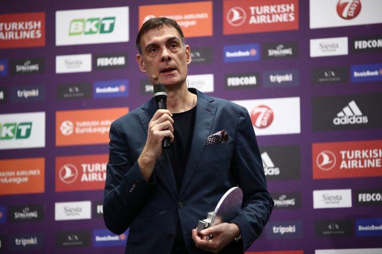 Προπονητής της χρονιάς ο Μπαρτζώκας