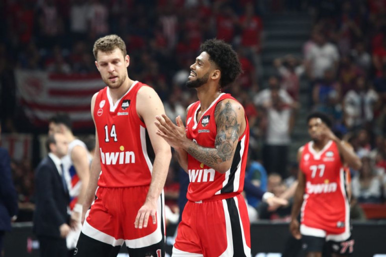 LIVE: Μπαρτσελόνα – Ολυμπιακός 84-74 (τελικό)