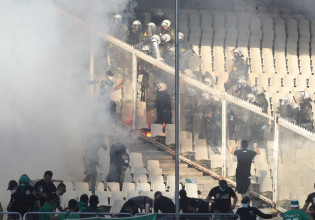 Ο τελικός της ντροπής στο ΟΑΚΑ με ξύλο, δακρυγόνα και εικόνες χάους