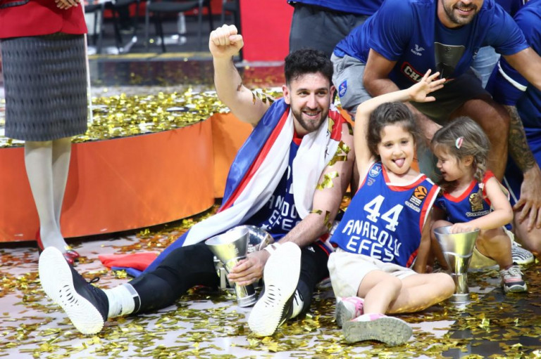 Μίσιτς: «Δύο τίτλοι σε τέσσερα χρόνια, είναι απίθανο»