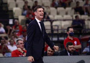 «Όλοι περπατάτε, κανείς δεν τρέχει»: Το ξέσπασμα του Μπαρτζώκα