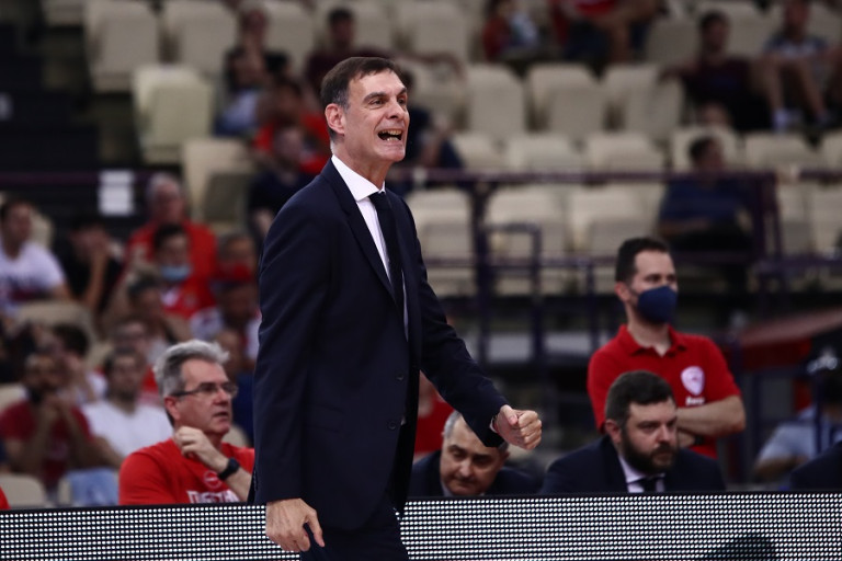 «Όλοι περπατάτε, κανείς δεν τρέχει»: Το ξέσπασμα του Μπαρτζώκα