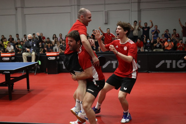 Ο Ολυμπιακός νίκησε τον Παναθηναϊκό και έκανε το double στο πινγκ πονγκ