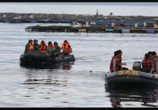 Ινδονησία: Είκοσι έξι αγνοούμενοι μετά το ναυάγιο πορθμείου στο στενό Μακασάρ