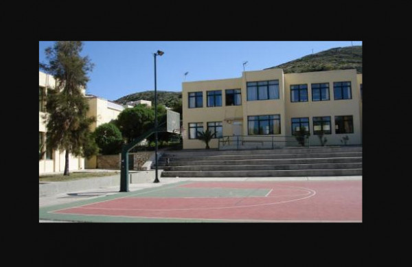 Νίκος Φίλης: «Η κυβέρνηση της ΝΔ βλάπτει το δημόσιο σχολείο»