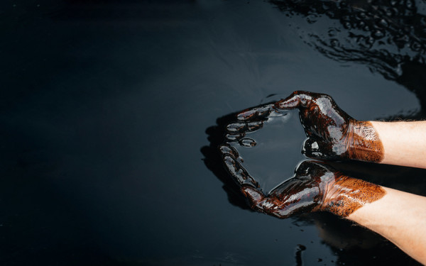 Πετρέλαιο: Γιατί το ευρωπαϊκό εμπάργκο θα «πονέσει» τη Ρωσία περισσότερο από την ΕΕ