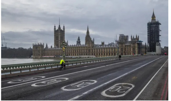 Βρετανία: Συντηρητικός βουλευτής συνελήφθη ως ύποπτος για βιασμό