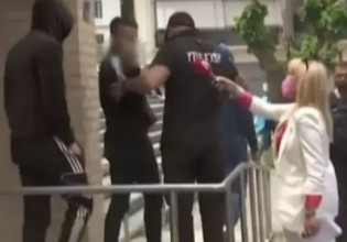 Thug Slime: Χειρονομία σε δημοσιογράφο έξω από τα δικαστήρια της Θήβας – Δείτε το βίντεο