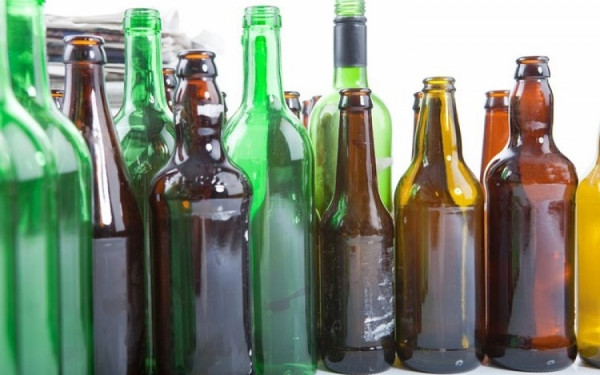 Γερμανία: Αυξήσεις τιμών μπύρας λόγω ελλείψεων γυάλινων μπουκαλιών
