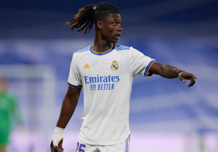 Καμαβινγκά: «Περήφανος που θα παίξω σε τελικό Champions League ως παιδί προσφύγων»